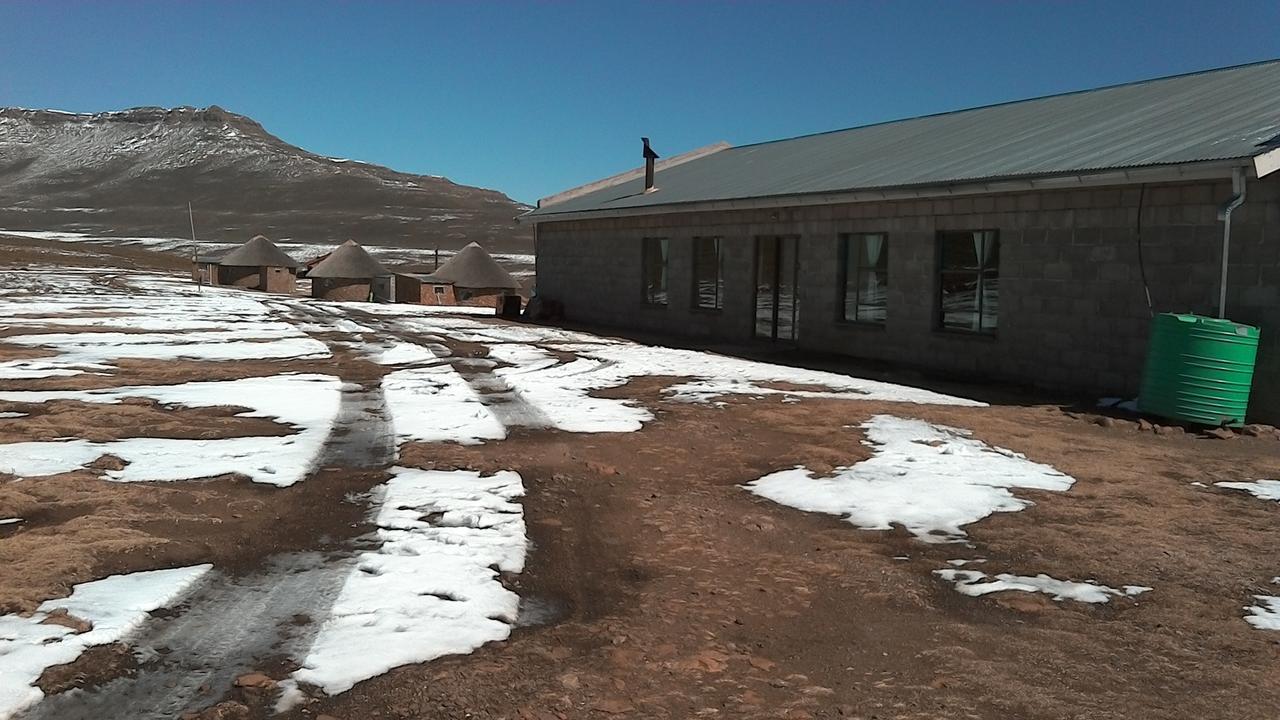 Sani Stone Lodge Mokhotlong Extérieur photo